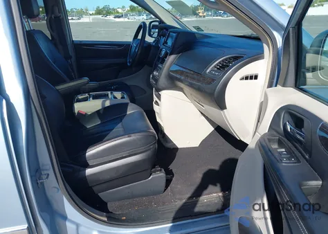 2013 Chrysler Town & Country Touring из США, поврежденный, VIN 2C4RC1BG6DR723815